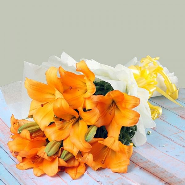 Order Lillies bouquet online