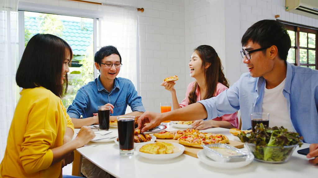 go for lunch at restaurant