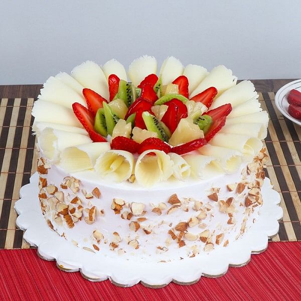 delicious fruit cake 