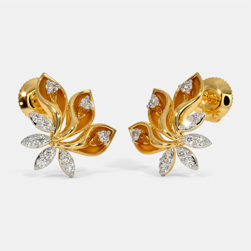 Earrings to make her elegant