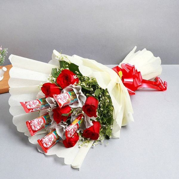 Kitkat Chocolates with Red Roses Bouquet