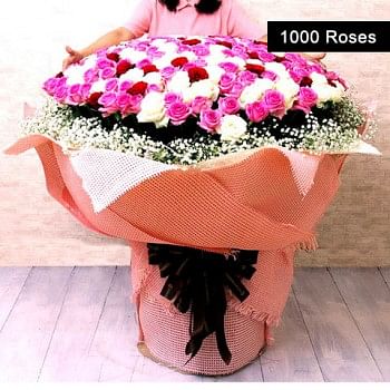 1000 Assorted Roses Arranged in a Special Bouquet