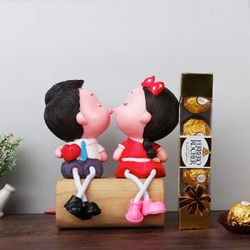 Kissing Couple Doll Set with Ferrero Rocher Chocolate