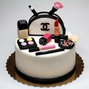1.5 Kg Chanel Makeup Theme Chocolate Fondant Cake
