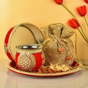 Special Gift For Wife On Karva Chauth