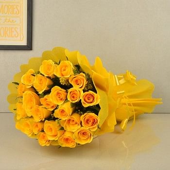 A Bunch 20 Yellow Roses with Paper Packing