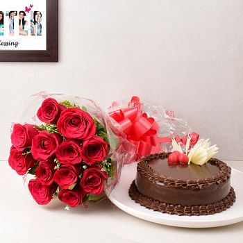 10 Red Roses with Half Kg Chocolate Cake