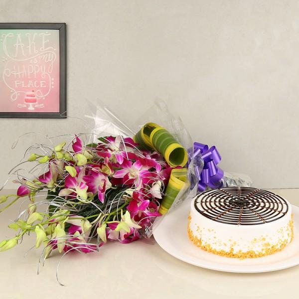 Purple Flowers with Round Butterscotch Cake