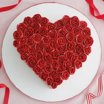 One Kg Heart Shape Rose Design Chocolate Fondant Cake