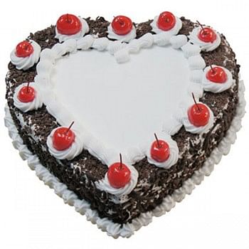 Half Kg Black Forest Heart Shape Cream Cake