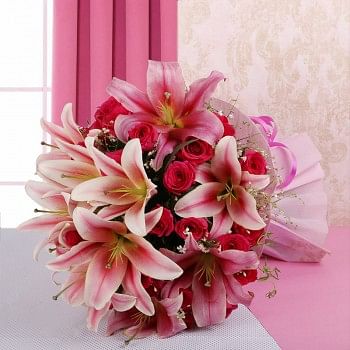 15 Hot Pink Roses and 8 Oriental Pink Lilies with Pink paper
