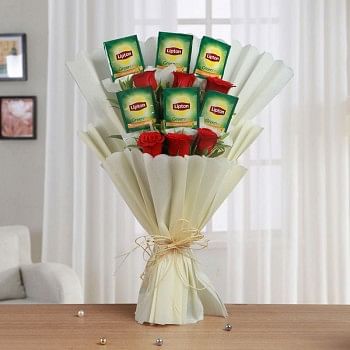 One Bouquet of 6 Red Roses and 6 Sachet of Lipton Green Tea with White Tissue Packing