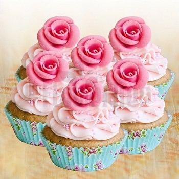 Set of 4 Rose Designer Strawberry Cupcakes