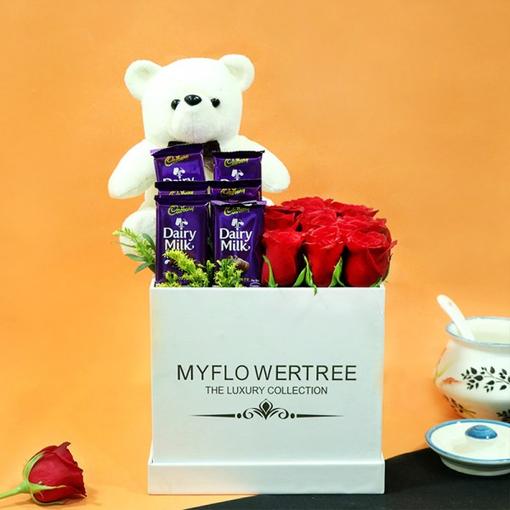 Hug Day Beautiful Gift Combo