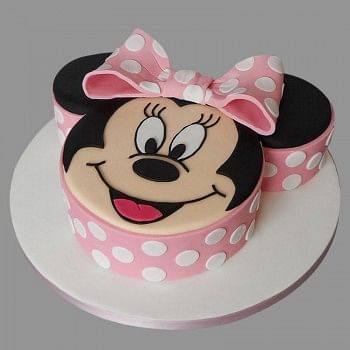 Aww-dorable Minnie Mouse Cake