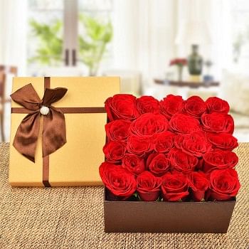 20 Red Roses In A Box