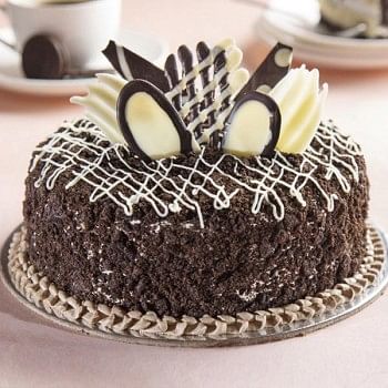 Half Kg Oreo Crunch Chocolate Cream Cake