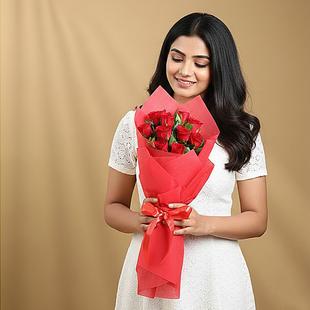 Red Love - 10 Red Roses Bouquet
