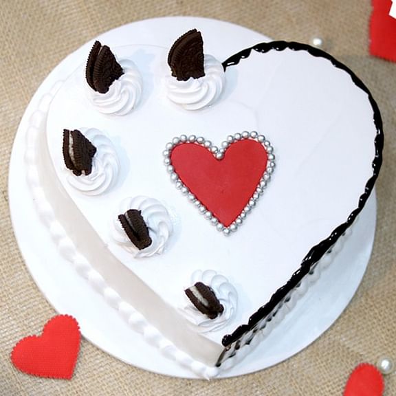 Heart Shape Vanilla Cake