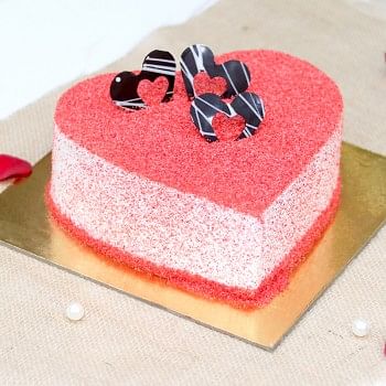 Half Kg Heart Shape Designer Red Velvet Cream Cake