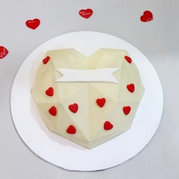 Pinata Love Cake