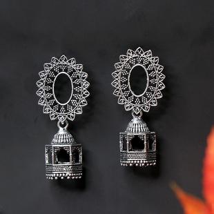 Trendy Silver Earrings