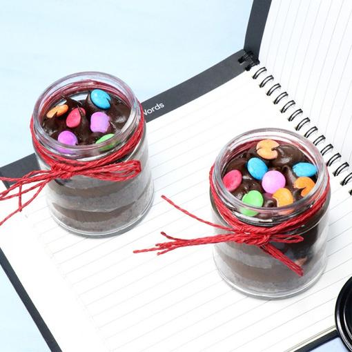 Crunchy Gems Jar Cakes