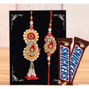 Printed Lumba Rakhi For Bhaiya Bhabhi With Two Snickers Chocolates