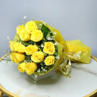 Alluring Yellow Roses