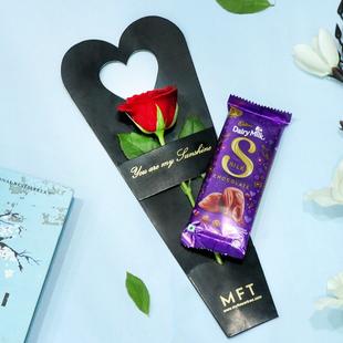 Rose and Silk Temptation