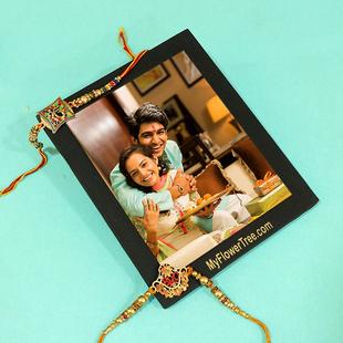 Arresting Rakhi Set N Gift